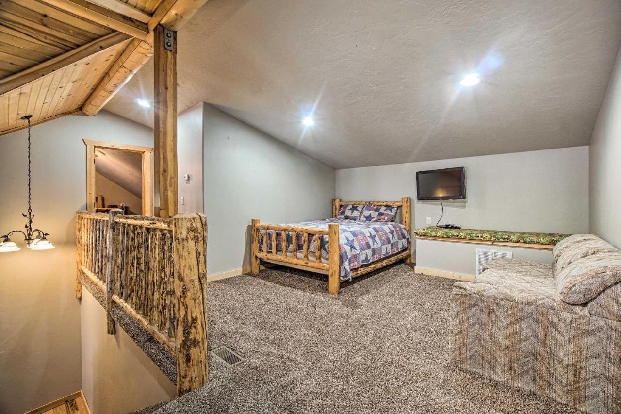 Garden Valley Cabin With Loft And Large Deck! Crouch Bagian luar foto
